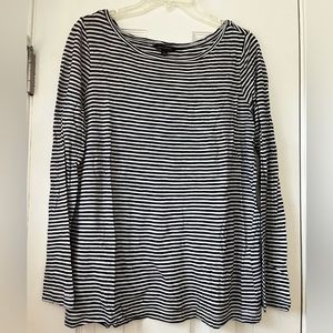 Banana Republic long sleeve tshirt black/white stripe, size L
